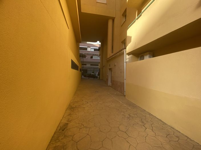 Image No.17-2 Bed Apartment for sale