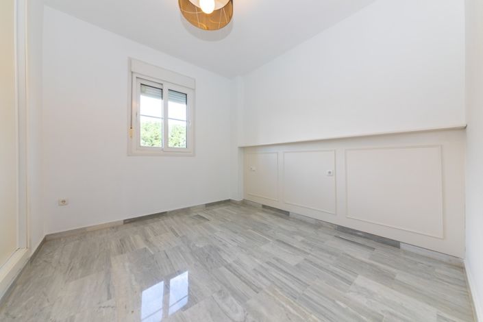 Image No.10-3 Bed Apartment for sale