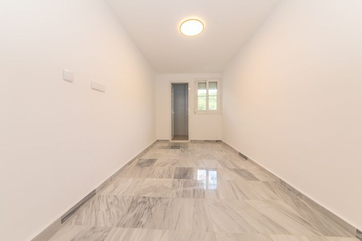 Image No.11-3 Bed Apartment for sale