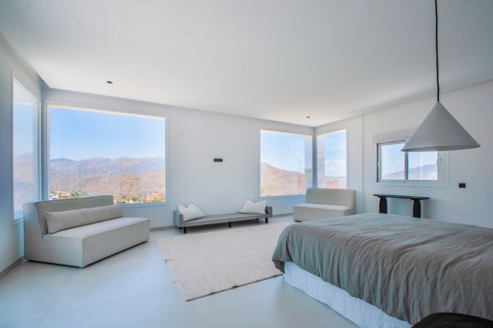 Image No.4-4 Bed Villa for sale