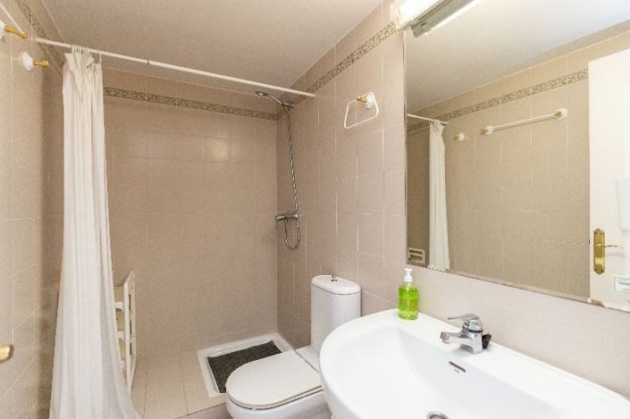 Image No.15-3 Bed Apartment for sale