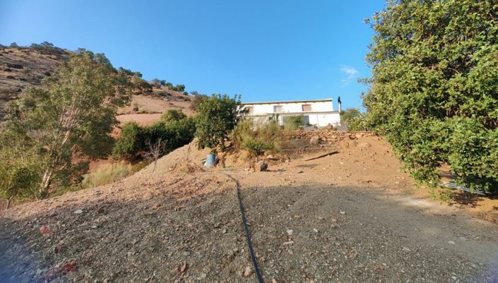 Image No.1-5 Bed Villa for sale