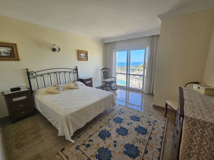 Image No.14-6 Bed Villa for sale