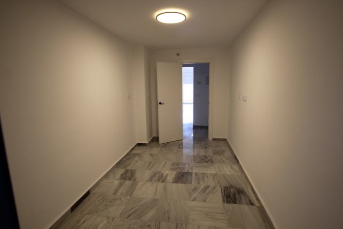 Image No.10-3 Bed Apartment for sale