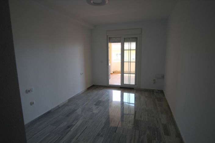 Image No.17-3 Bed Apartment for sale