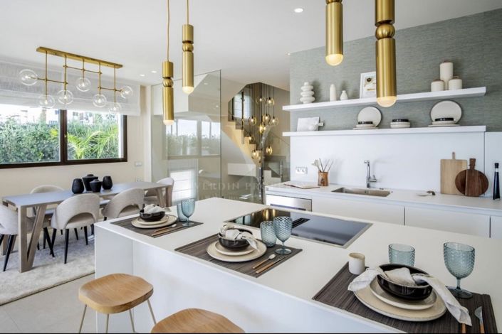 Image No.4-4 Bed Villa for sale