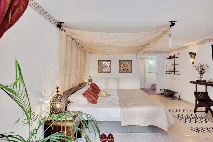 Image No.12-6 Bed Villa for sale