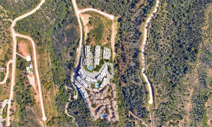 Image No.12-2 Bed Property for sale