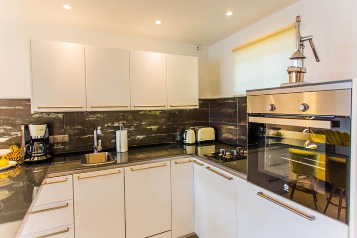 Image No.10-1 Bed Studio for sale