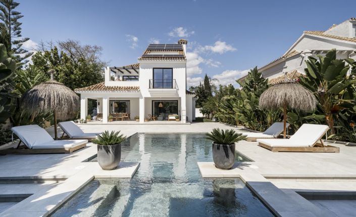 Image No.1-6 Bed Villa for sale