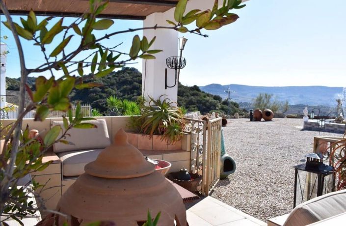 Image No.14-10 Bed Villa for sale