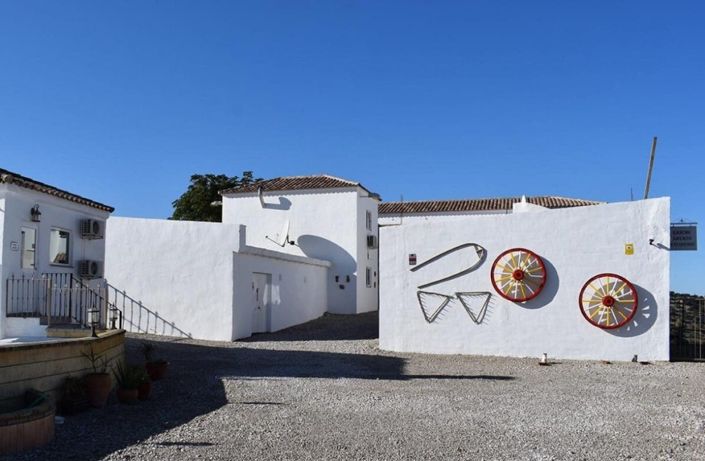 Image No.18-10 Bed Villa for sale