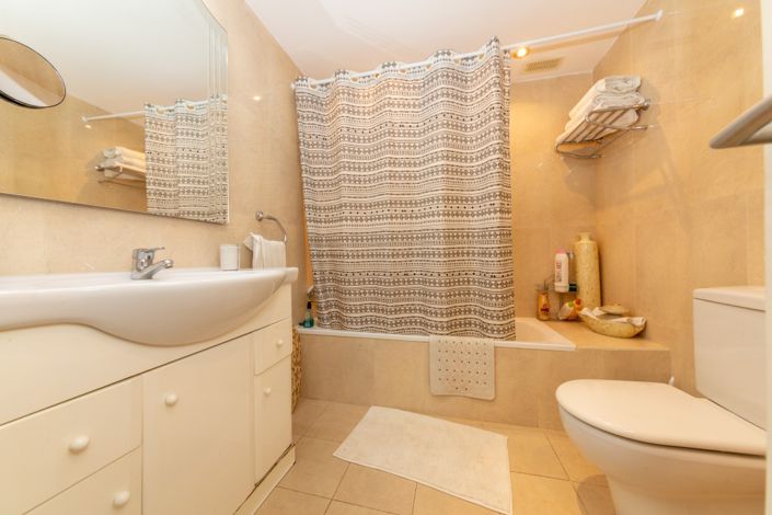 Image No.13-2 Bed Apartment for sale