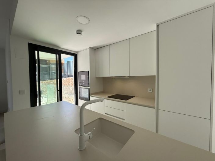 Image No.14-3 Bed Apartment for sale