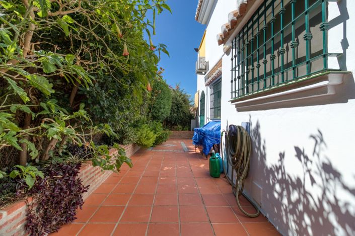 Image No.14-3 Bed Townhouse for sale