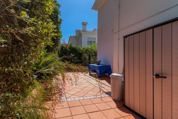 Image No.16-3 Bed Townhouse for sale