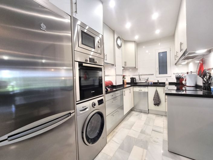 Image No.11-3 Bed Apartment for sale