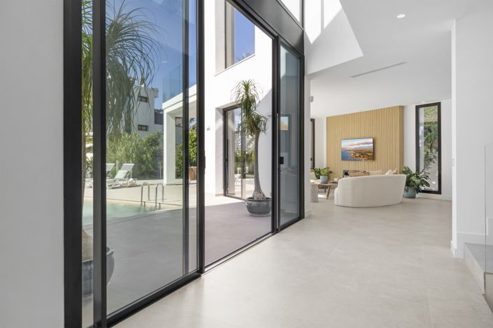 Image No.11-5 Bed Villa for sale