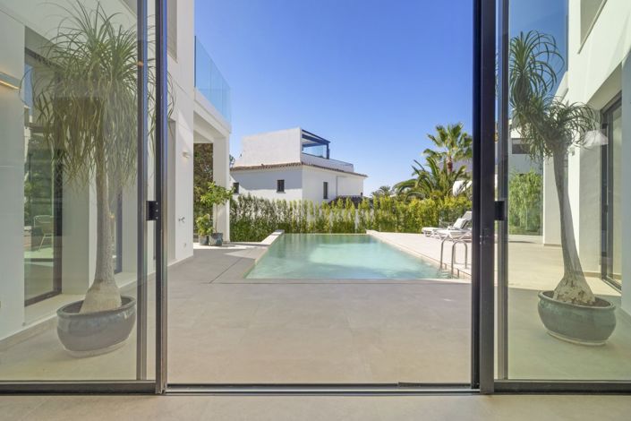 Image No.7-5 Bed Villa for sale