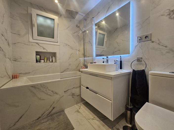 Image No.7-4 Bed Villa for sale