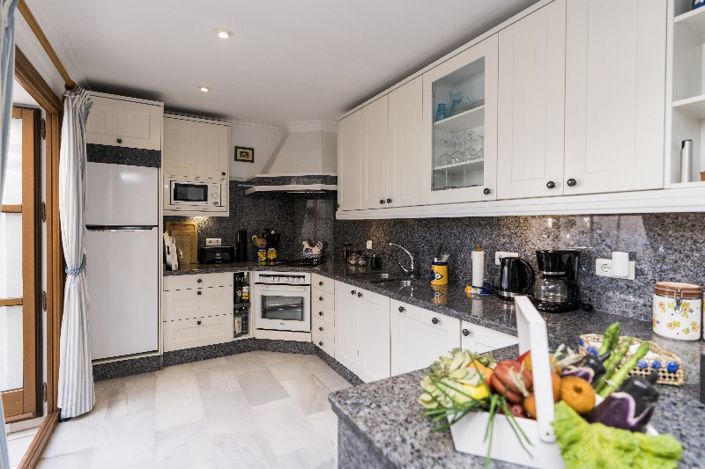 Image No.14-3 Bed Semi-Detached for sale