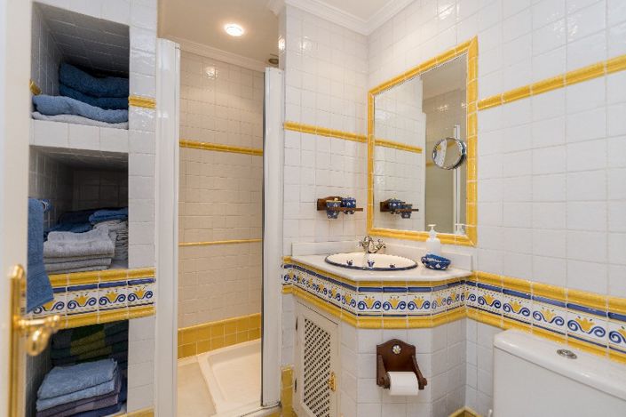 Image No.19-3 Bed Semi-Detached for sale