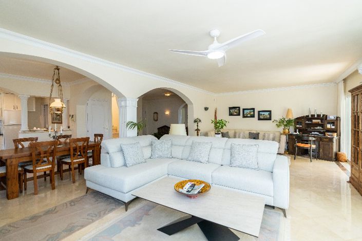 Image No.18-3 Bed Villa for sale