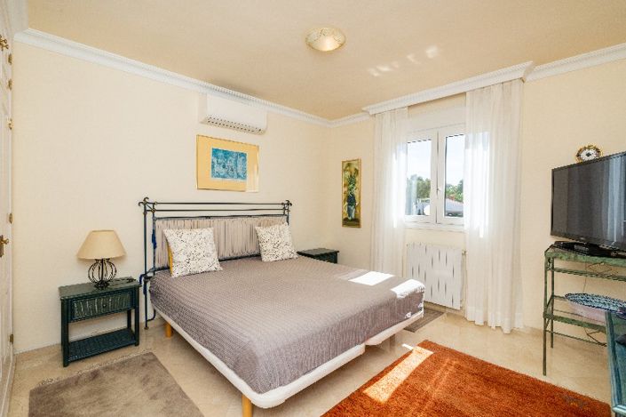 Image No.9-3 Bed Villa for sale