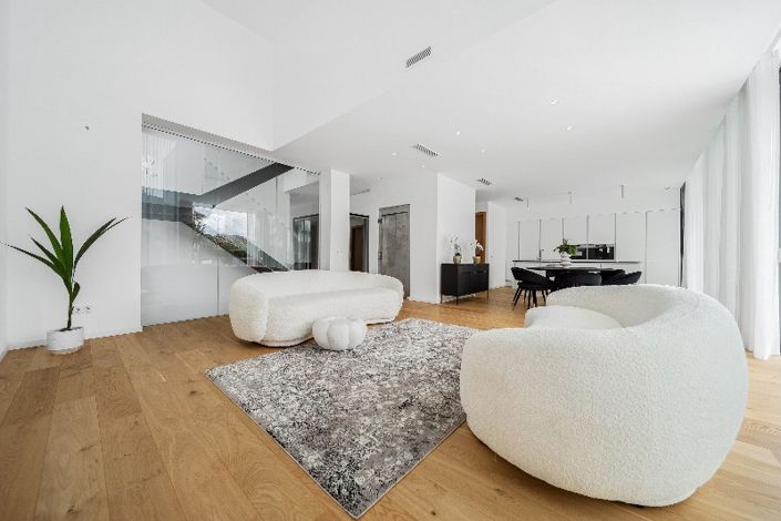 Image No.2-6 Bed Villa for sale