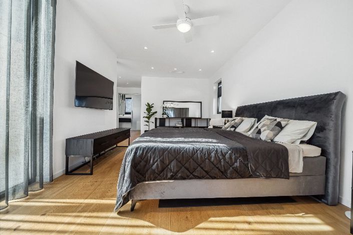 Image No.4-6 Bed Villa for sale