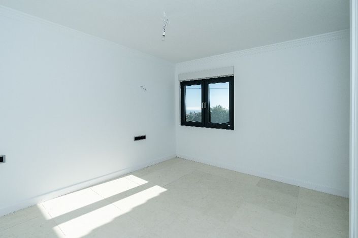 Image No.16-5 Bed Villa for sale