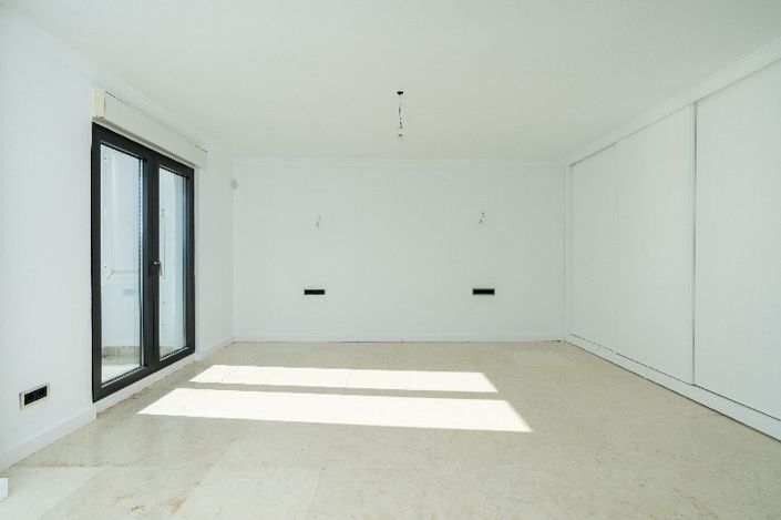 Image No.19-5 Bed Villa for sale