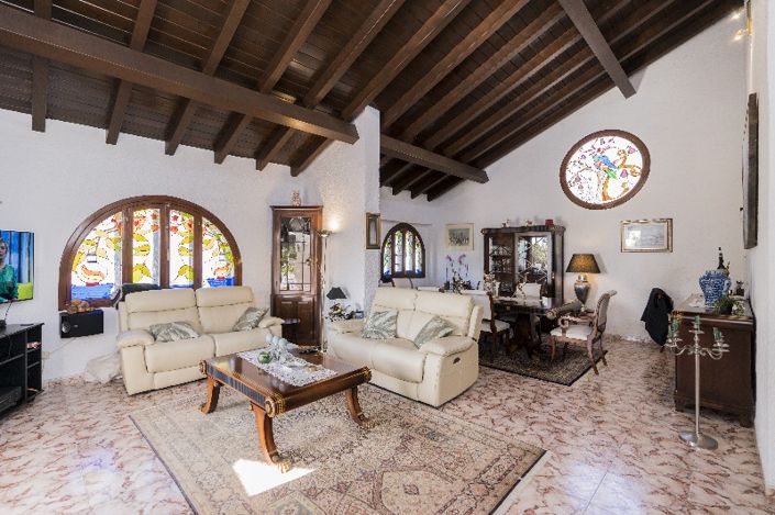 Image No.14-4 Bed Villa for sale