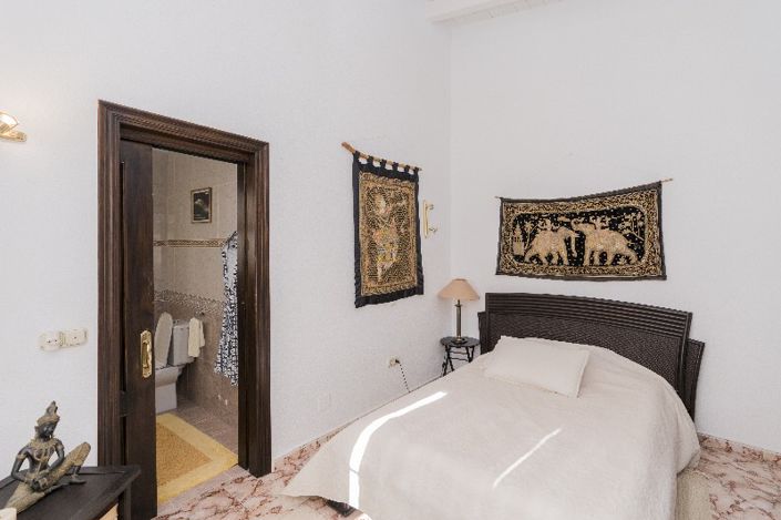 Image No.7-4 Bed Villa for sale