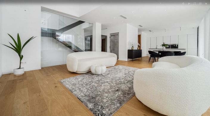 Image No.13-6 Bed Villa for sale