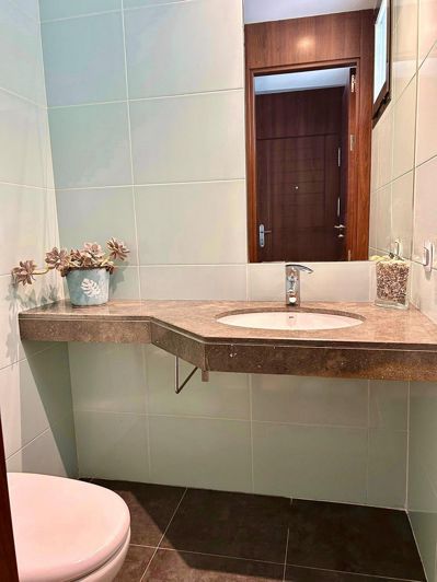 Image No.13-3 Bed Property for sale