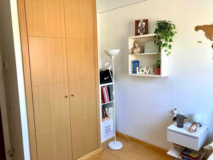 Image No.17-3 Bed Property for sale