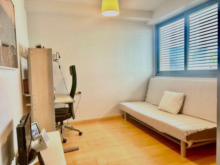 Image No.18-3 Bed Property for sale