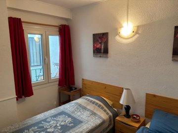 063de389-539d-400f-8925-c526c3ce6493