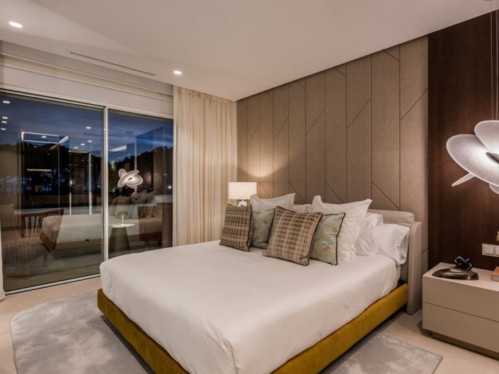 Image No.13-6 Bed Apartment for sale