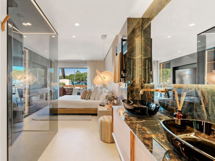 Image No.15-6 Bed Apartment for sale