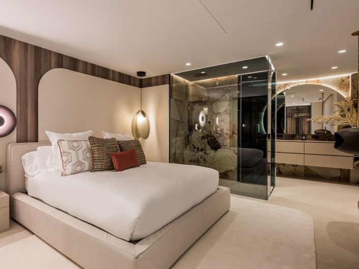 Image No.16-6 Bed Apartment for sale