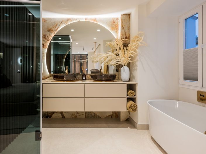 Image No.17-6 Bed Apartment for sale