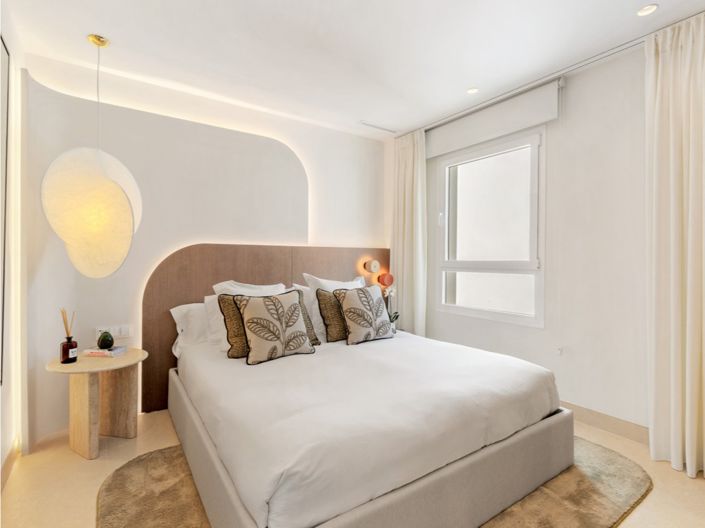 Image No.19-6 Bed Apartment for sale