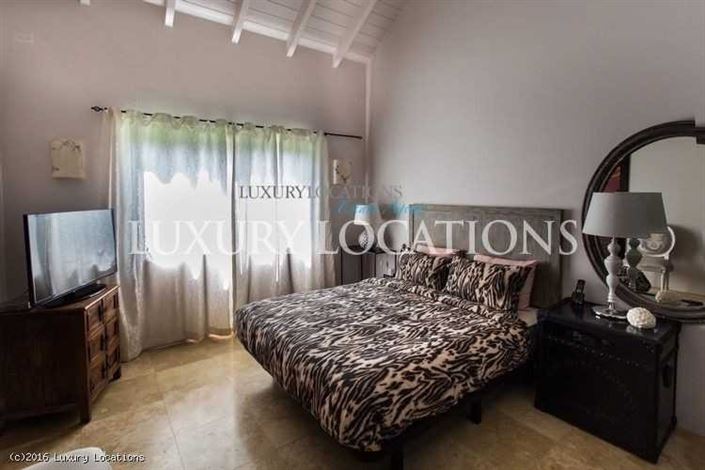 Image No.12-5 Bed Villa for sale