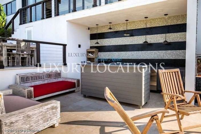 Image No.18-5 Bed Villa for sale