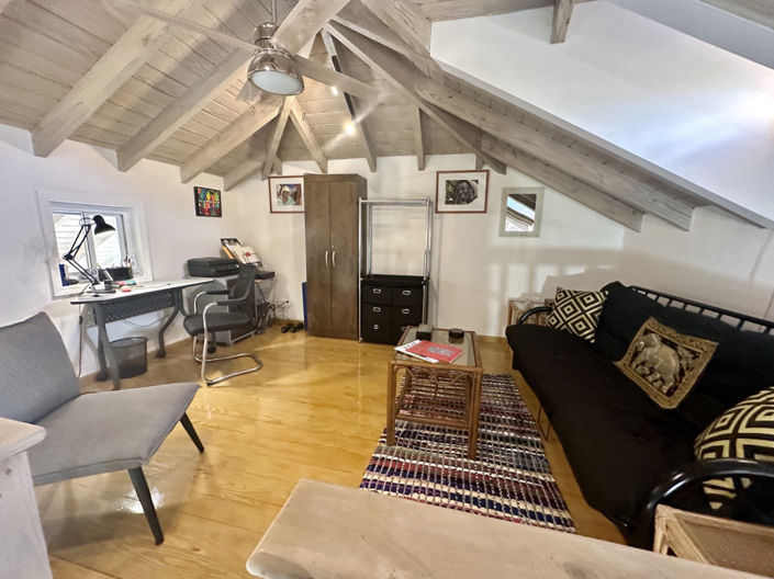 Image No.24-3 Bed Property for sale