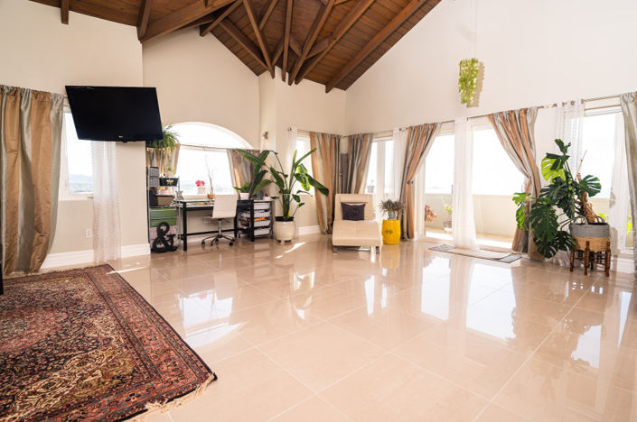 Image No.18-3 Bed Property for sale