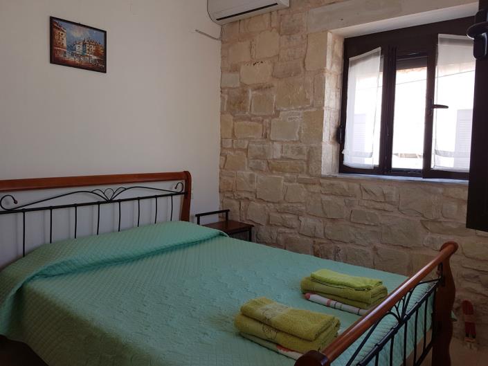 Image No.9-2 Bed Villa / Detached for sale