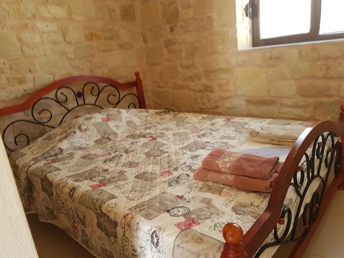 Image No.10-2 Bed Villa / Detached for sale